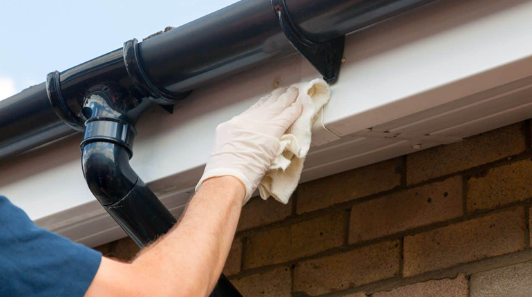 Guttering and downpipe installation in Oxford